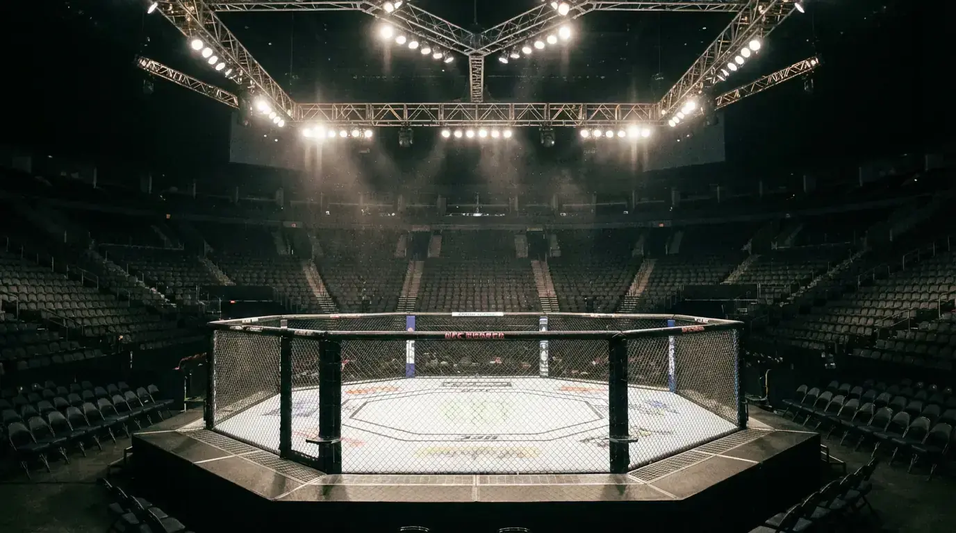 Octogone UFC vide avant les combats préliminaires avec éclairage d